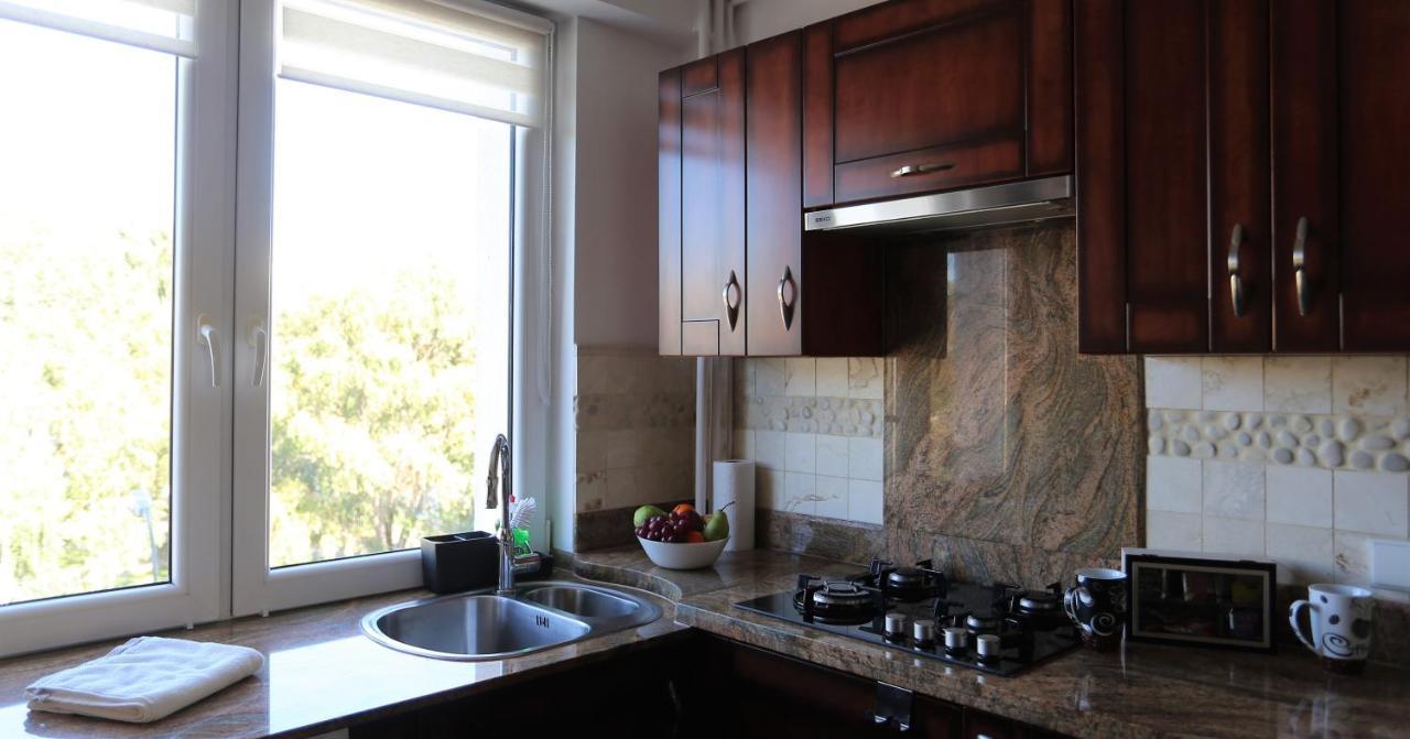 Apartament Mgm Karmelicka Varşova Dış mekan fotoğraf