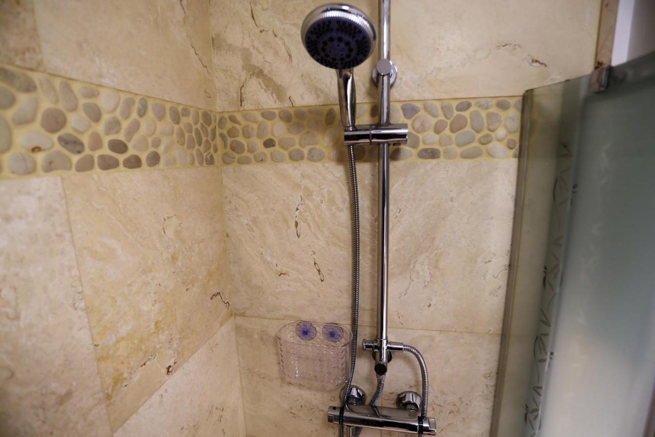 Apartament Mgm Karmelicka Varşova Dış mekan fotoğraf