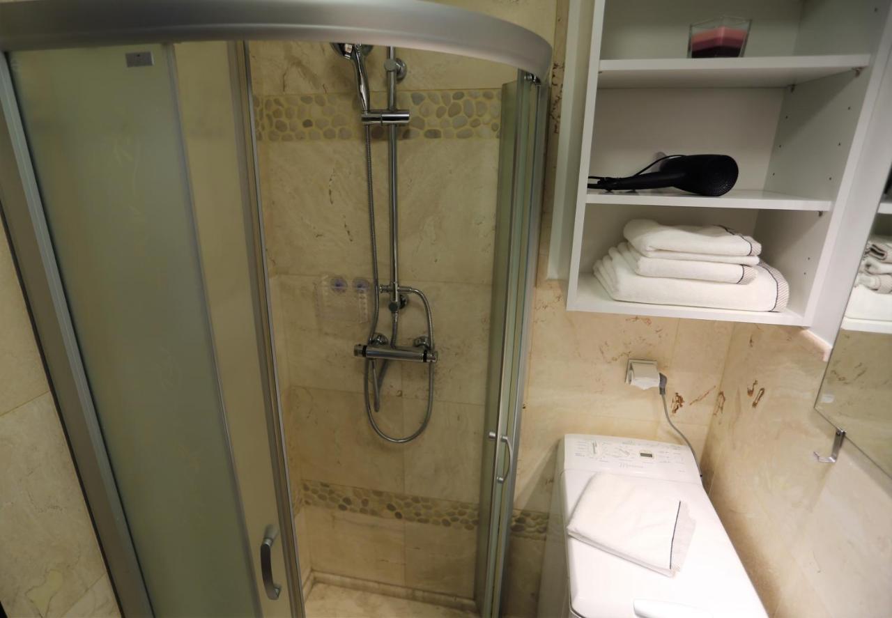 Apartament Mgm Karmelicka Varşova Dış mekan fotoğraf